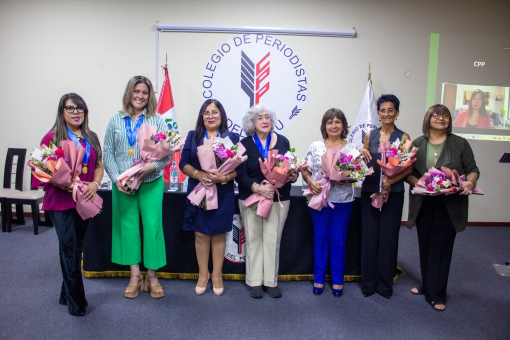 COLEGIO DE PERIODISTAS DEL PERÚ DISTINGUE A DESTACADAS PROFESIONALES EN EL DÍA INTERNACIONAL DE LA MUJER